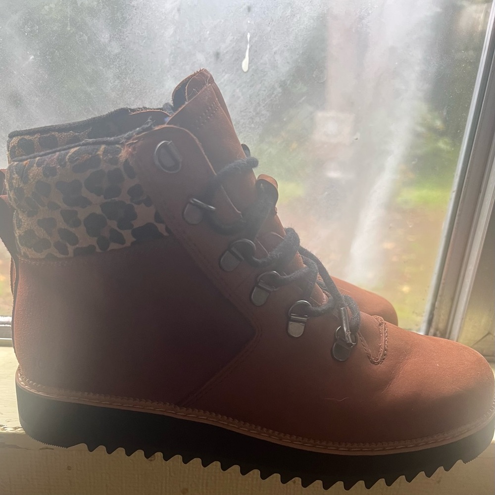 Toms brown cheetah boots.